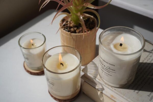 Clear Jar Wooden lid candles