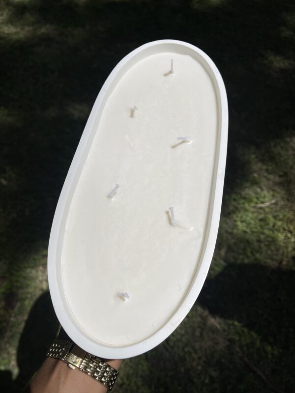Big Oval ceramic candle